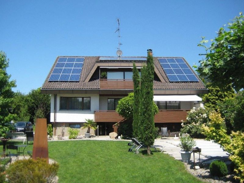 Photovoltaik-Anlage auf dem Hausdach