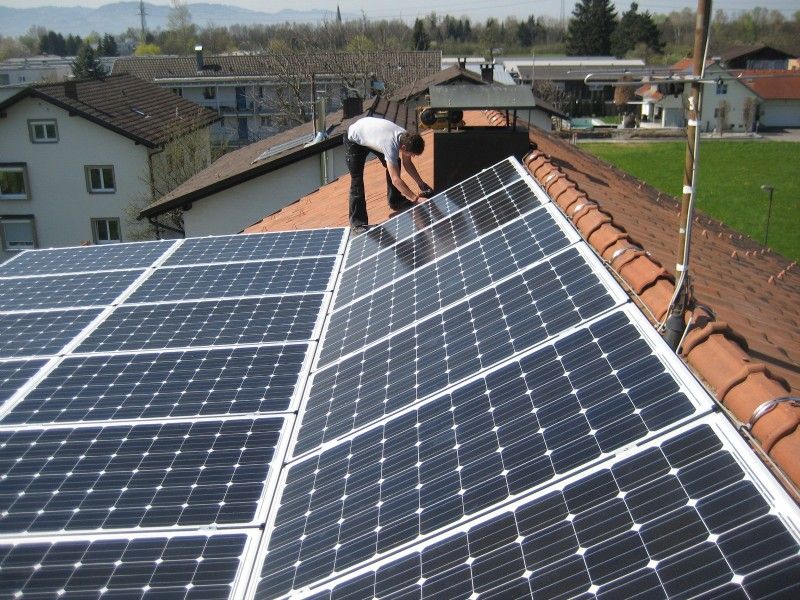 Photovoltaik-Anlage auf dem Hausdach